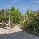 Secret Garden Apartment